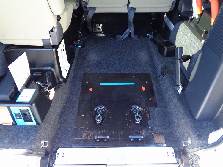 52-NV200バネット