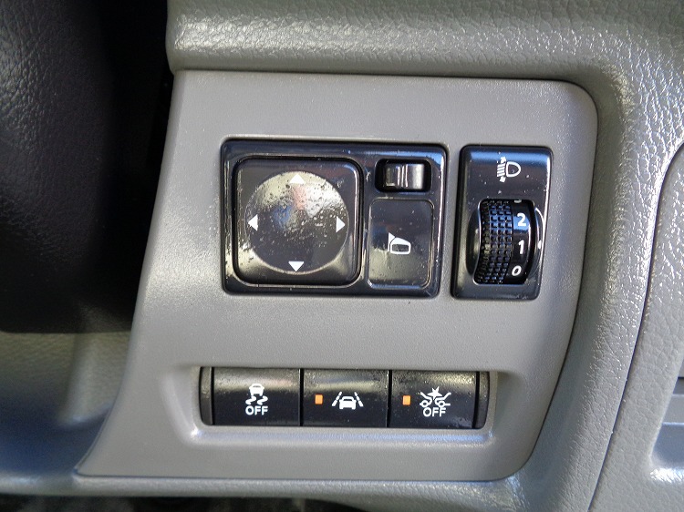 52-NV200バネット