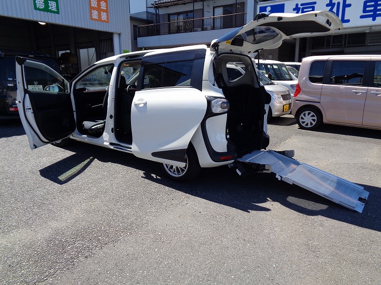 トヨタシエンタの福祉車両
