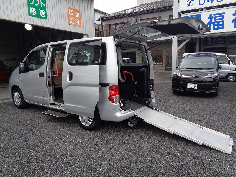 日産NV200バネットの福祉車両