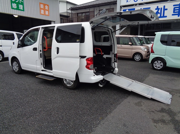日産NV200バネットの福祉車両