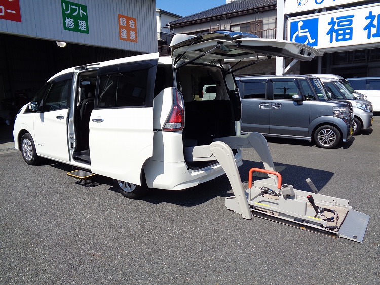 日産セレナの福祉車両