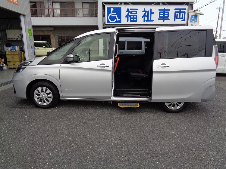 日産 セレナの福祉車両