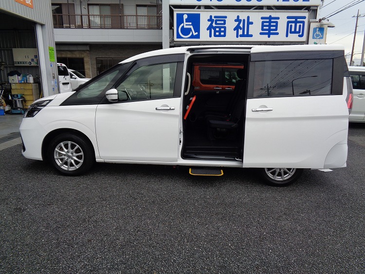 日産セレナの福祉車両
