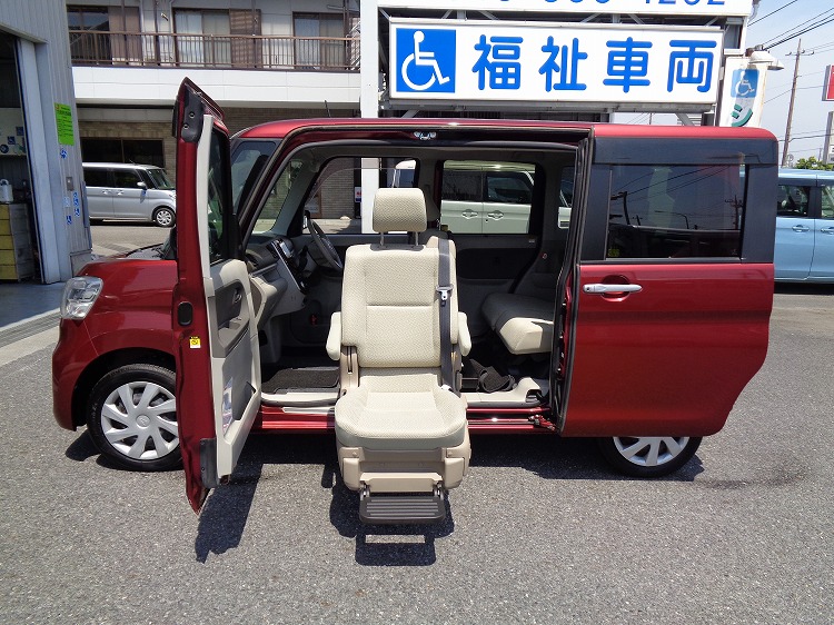 ダイハツタントの福祉車両