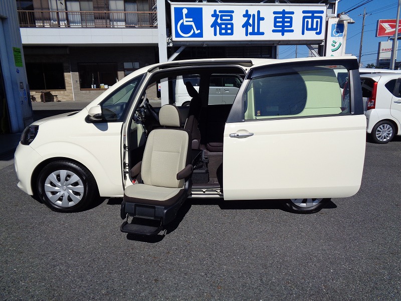 トヨタポルテの福祉車両