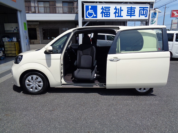 トヨタ ポルテの福祉車両