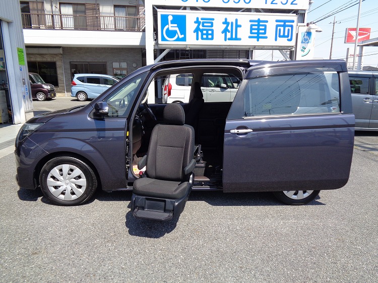 トヨタ　スペイドの福祉車両