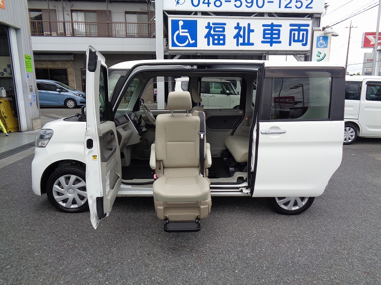 ダイハツタントの福祉車両