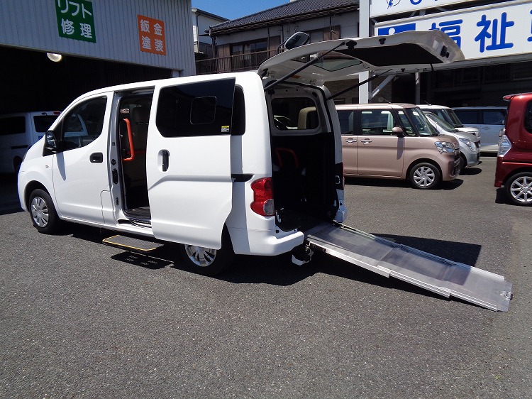 日産NV200バネットの福祉車両