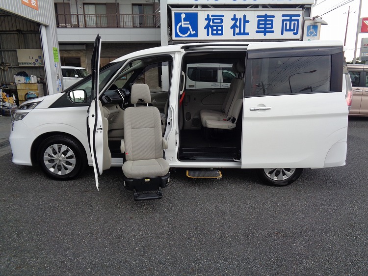日産セレナの福祉車両