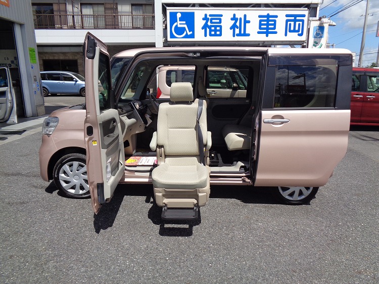 ダイハツタントの福祉車両