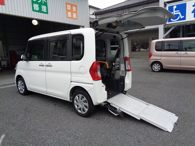 ダイハツタントの福祉車両