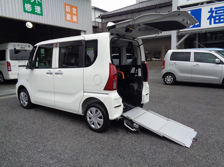 ダイハツタントの福祉車両